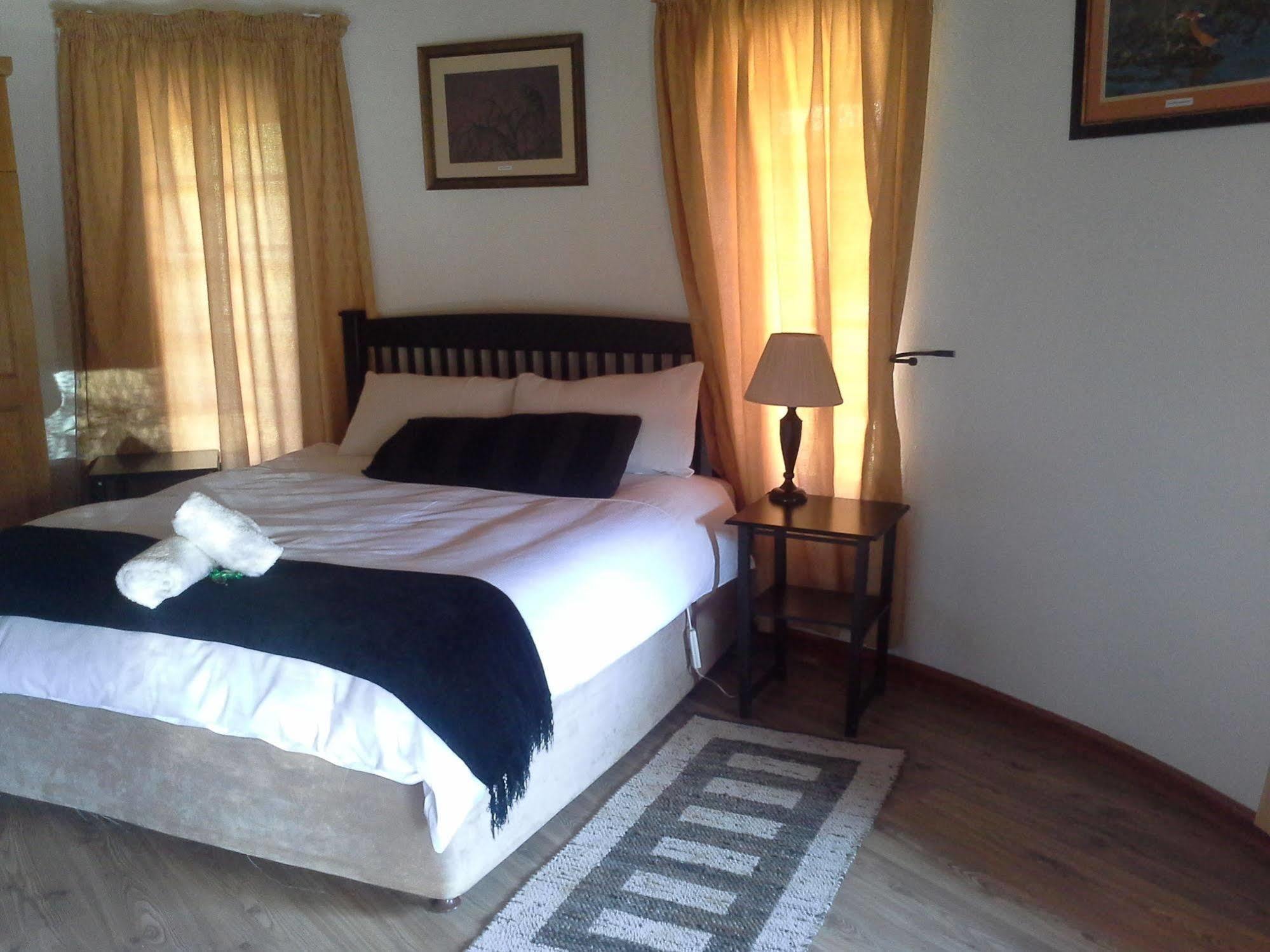 Bird Haven Guesthouse Hlotse Eksteriør billede